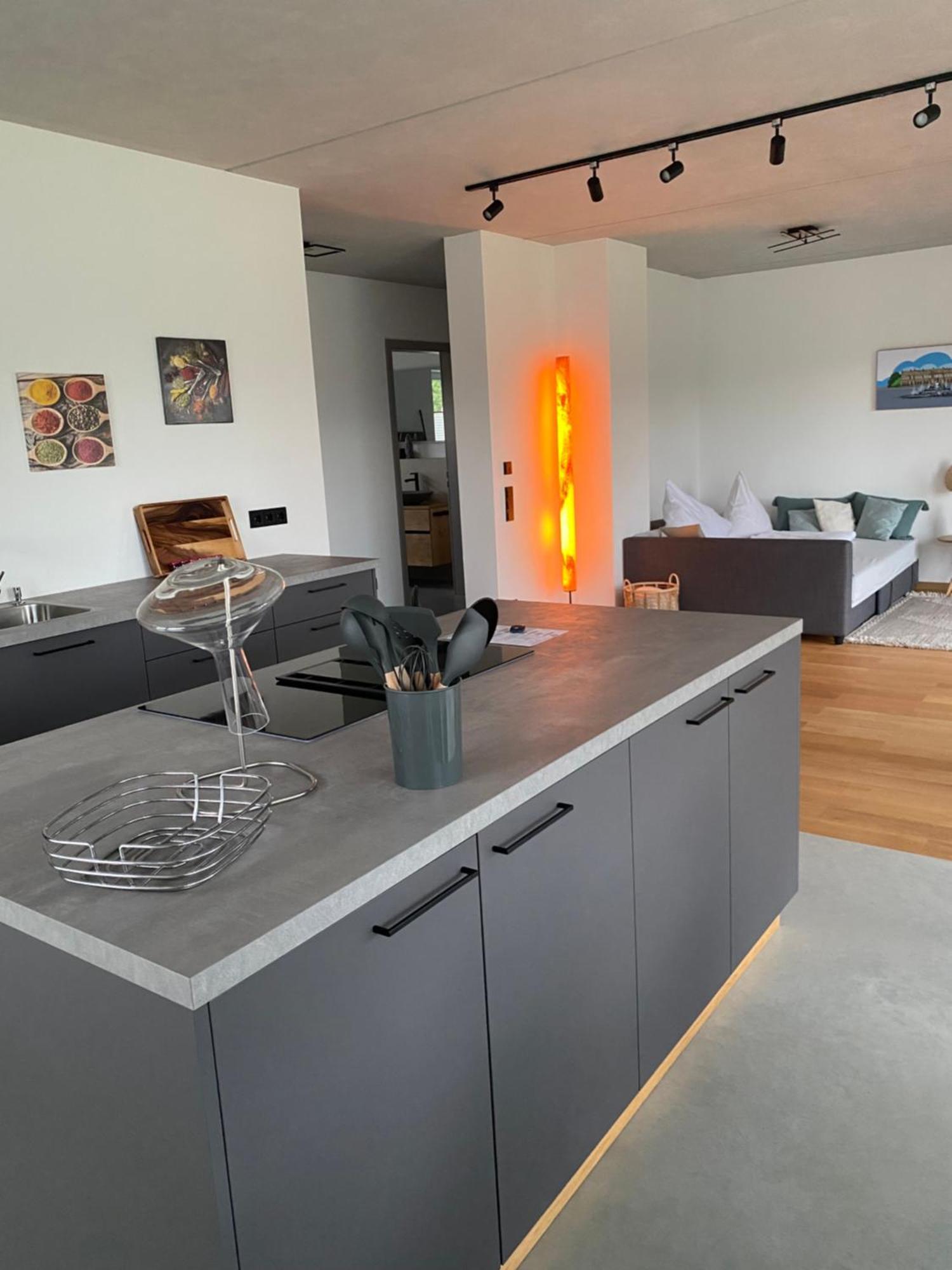 Apartamento Neubau Gruener Wolpertinger Designwhg 106Qm Barrierefrei Breitbrunn am Chiemsee Exterior foto